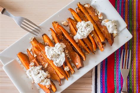 Boniatos Con Feta Y Almendras Somnatur