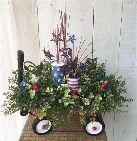 Patriotic Table Arrangement Patriotic Table Centerpiece Americana