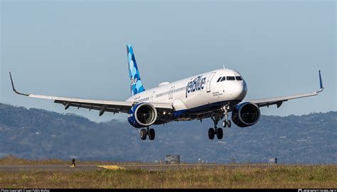 N2016J JetBlue Airbus A321 271NX Photo by Juan Pablo Muñoz ID 1137869