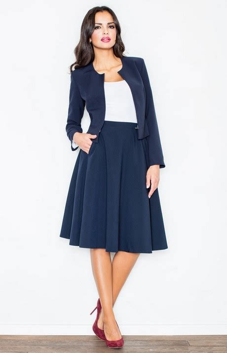 Modèle tailleur jupe veste femme