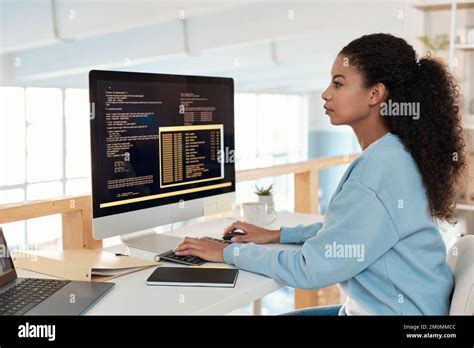 Software Developer Female Hi Res Stock Photography And Images Alamy