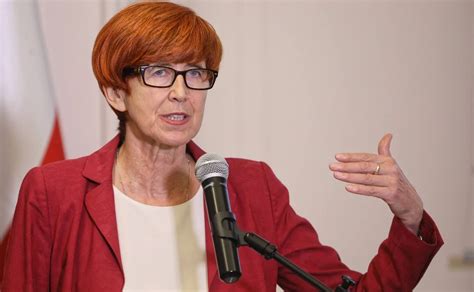 Minister El Bieta Rafalska Dementuje Plotki Nie B Dzie Kryterium