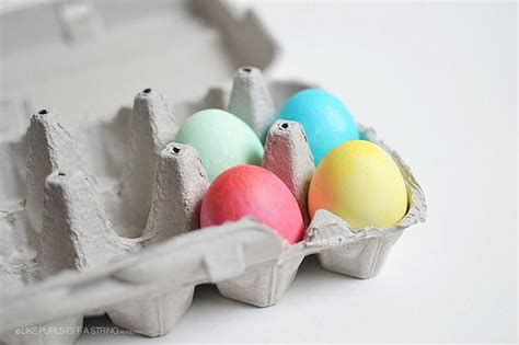 How To Dye Easter Eggs Using Food Colouring A Tutorial Easter Egg