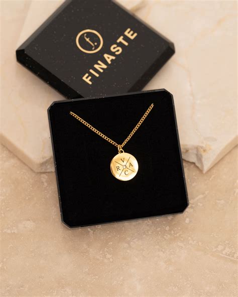 Ketting 4 Initials Exclusive Goudkleurig Finaste Graveerbare Ketting