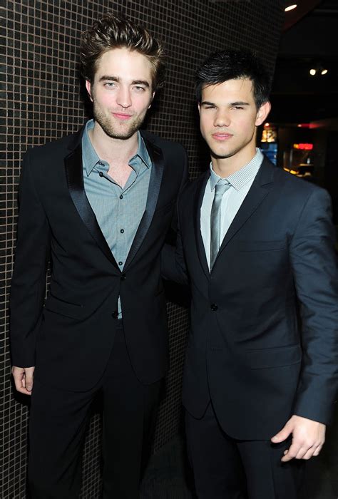 Obsessed With Photos Of Rob Pattinson Robert Pattinson And Taylor