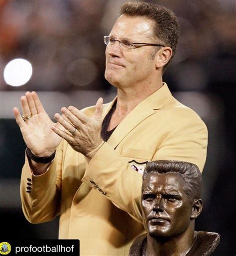 Hall Of Fame And Oakland Legend Howie Long Oakland Raiders Football