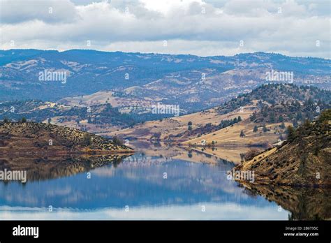 Iron gate dam klamath river hi-res stock photography and images - Alamy