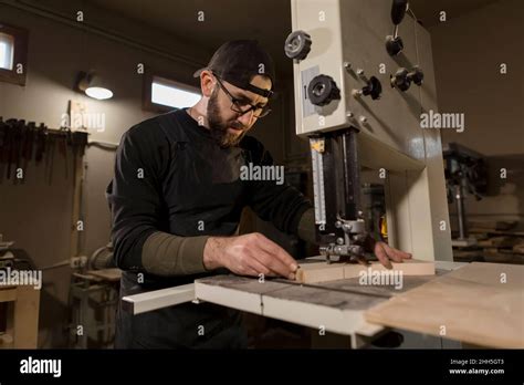 Band Saw Hi Res Stock Photography And Images Alamy