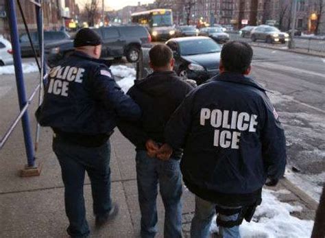 Redada De ICE En 5 Estados Deja A 64 Inmigrantes Capturados 22 De