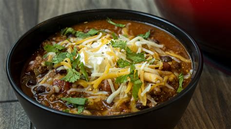 chef shamy Garlic Butter Beef Chili - Alisons Pantry Delicious Living Blog