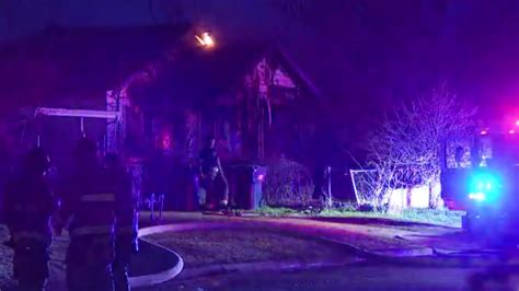 Firefighters Battle House Fire In Se Oklahoma City