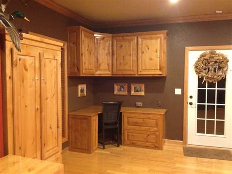 Golden Pecan Stained Cabinets