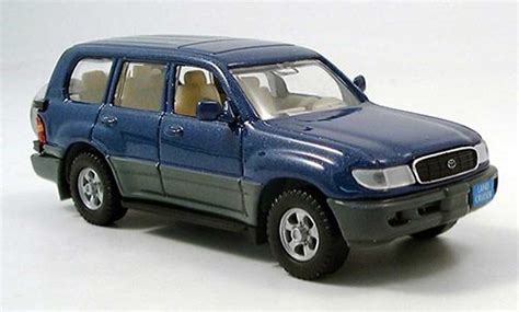 Coche Miniatura Toyota Land Cruiser 1 43 First 43 Models LC60 Blanco