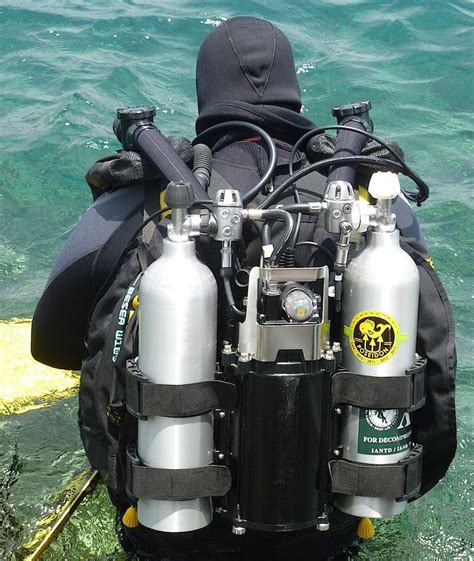 MK6 Rebreather Diving - Learn more about PADI MK6 Rebreather in Doha