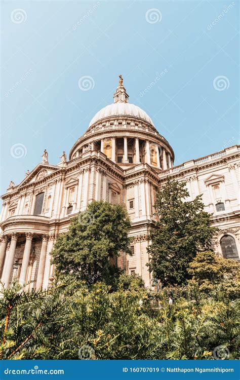 Catedral De San Pablo En Londres Imagen De Archivo Imagen De Puente