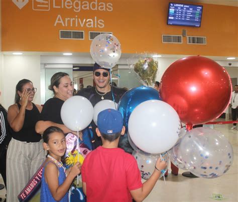 El campeón panamericano Marco Verde es recibido en el Aeropuerto de