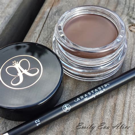 Emily Eva Alice: Anastasia Beverly Hills Dipbrow Pomade - Before & After