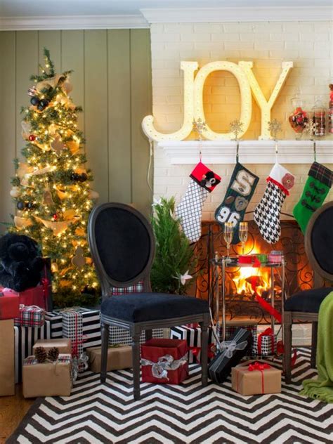 25 Indoor Christmas Decorating Ideas HGTV