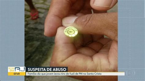 Vídeo Jovem é Atingido Por Tiro De Fuzil Disparado Por Pm Segundo