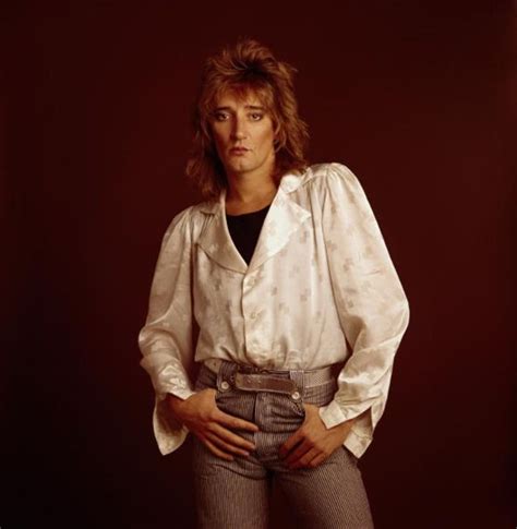 Da Ya Think I’m Sexy? 30 Portraits of Rod Stewart With His Famous Mullet Hairstyle in the 1970s ...