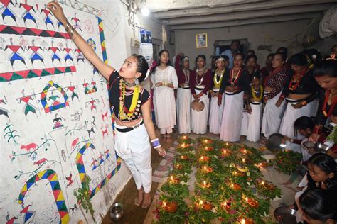 थारु समुदायका महिला र अष्टिम्की पूजा फोटो फिचर