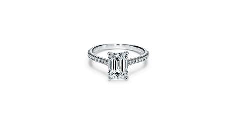 Tiffany Novo® Emerald-cut Engagement Ring | Beyoncé's Lorraine Schwartz Engagement Ring Is 24 ...