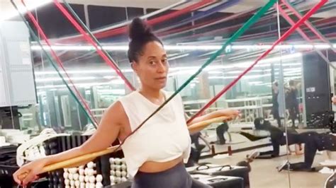 Tracee Ellis Ross 47 Shows Abs In New Workout Instagram Video