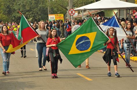 Veja Fotos Do Desfile De De Setembro Em Nova Santa Rita Regi O