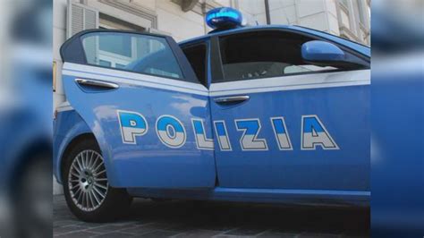 Sorpreso A Frugare Dentro Unauto In Sosta Arrestato Un 27enne A