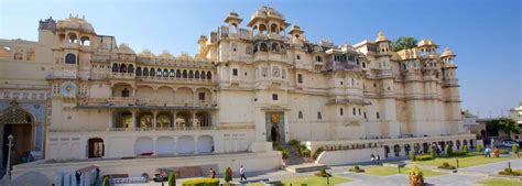 City Palace Udaipur - History, Timings, Entry Fee,Location