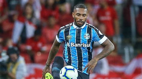 Grêmio Renato Gaúcho ganha opção e preocupação em posição maldita