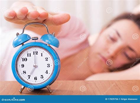 Time To Wake Up Why You Should Wake Up Early Every Morning Health Benefits Of Rising Early