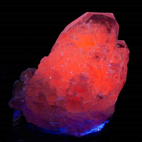 Calcite Fluorescent Ucminerals Fine Collector Mineral Specimens