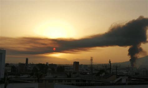 Incendio A Napoli In Fiamme Un Ex Campo Rom Della Zona Orientale