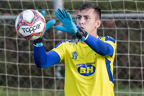 Fluminense Contrata Novo Goleiro Para 2023 Futebol Na Veia