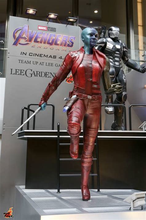 Hot Toys faz impressionante exibição estátuas gigantes de Vingadores Ultimato em Hong Kong