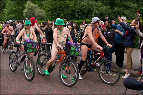 London Naked Bike Ride Dsc A Green Hatted Gende Flickr