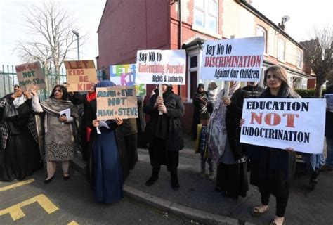 Trasngender E Famiglie Gay A Scuola A Birmingham Scoppia La Protesta