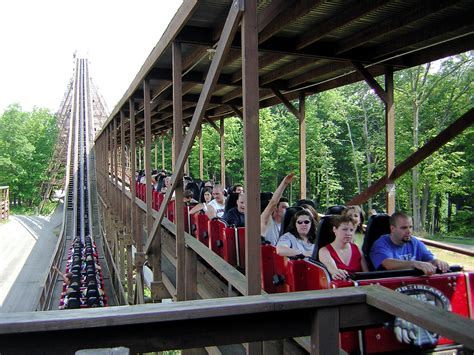 The Beast (roller coaster) - Wikipedia