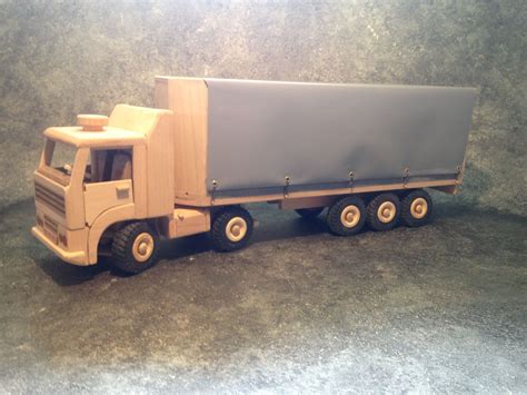 Holz-LKW Sattelzug | Lkw, Holz, Buchenholz