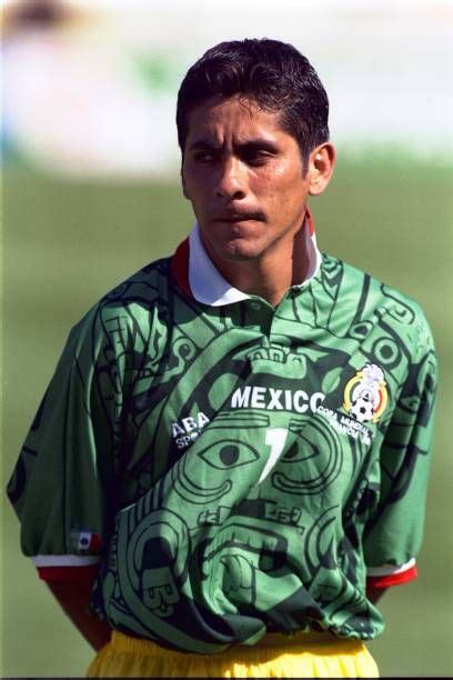 Jorge Campos Mexico Goalkeeper Jorge Campos Seleccion Mexicana De Futbol Fútbol