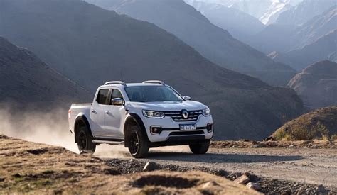 Renault Lanza Edici N Especial De La Camioneta Alaskan Outsider