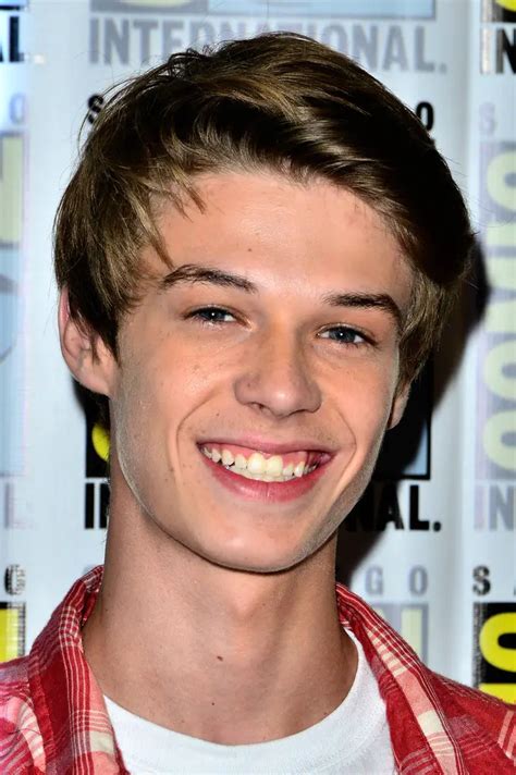 Colin Ford Net Worth - Celebrity Sizes