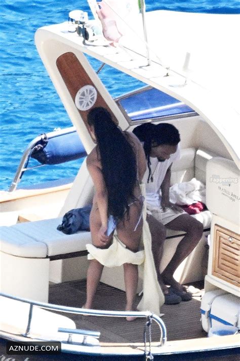 Halle Bailey Sexy Seen With Scott Bridgeway Flashing Her Hot Tits And Butt In A Skimpy Bikini