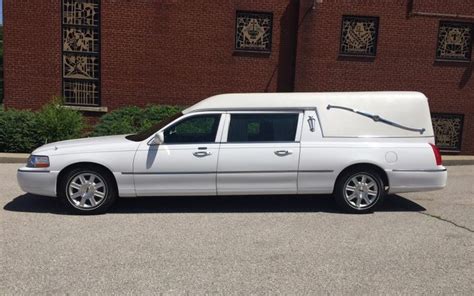 2008 Lincoln Continental Town Car Hearse By Federal Coach Company