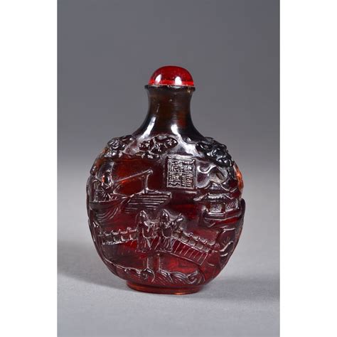 Chinese Amber Carved Snuff Bottle Qianlong Mark