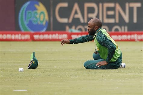 Temba Bavuma reacts in the field | ESPNcricinfo.com