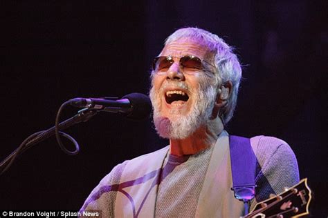 Yusuf Aka Cat Stevens Wows Fans In Sydney On Tour Daily Mail Online