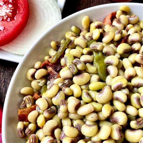 How To Cook And Season Southern Purple Hull Peas Smartypantskitchen