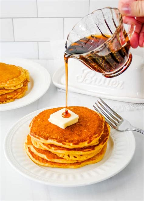 Johnny Cakes {Cornmeal Pancakes} - Julie's Eats & Treats